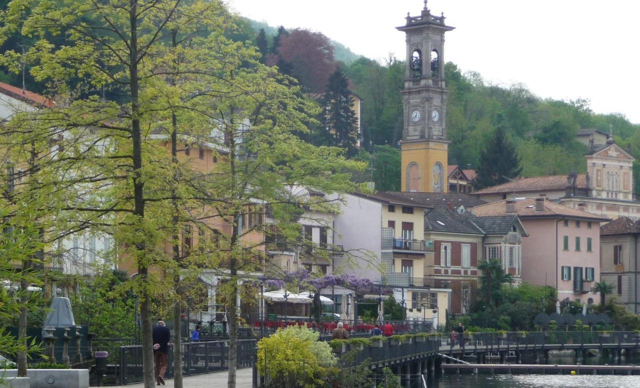 Ville Lago Lugano Porto Ceresio Bagian luar foto